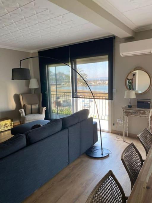 Primera Linea De Mar Y Playa 罗萨斯 外观 照片
